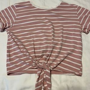 Pink short sleeve crop top